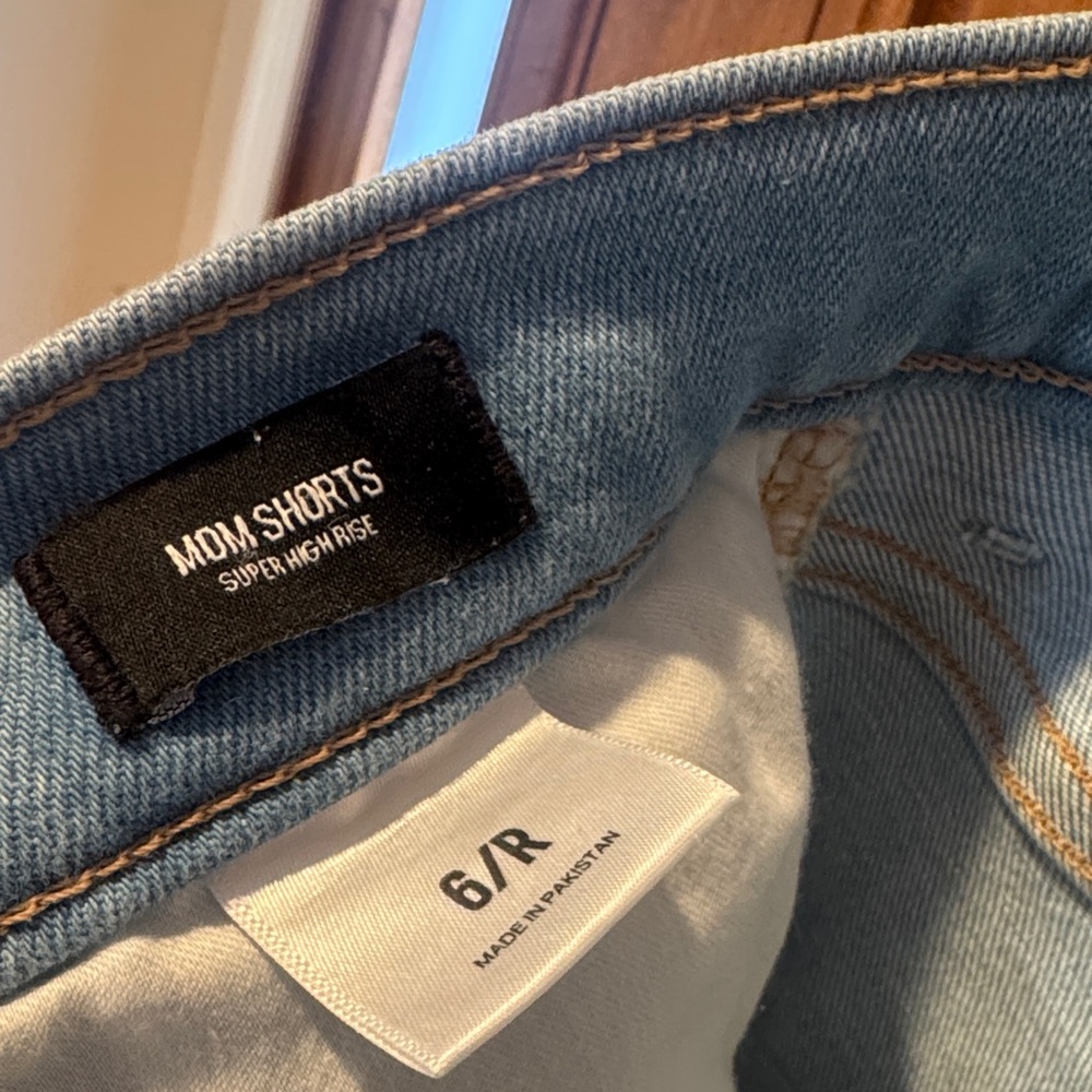 Classic Denim Mom Women's Shorts - Picture 6 of 6